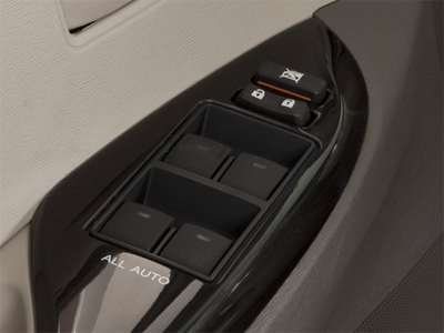 2012 Toyota Sienna LE 8 Passenger