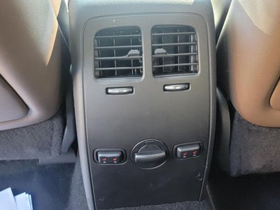 2016 Lincoln MKS Base