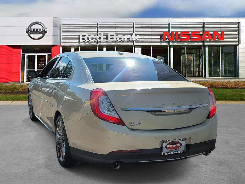 2016 Lincoln MKS Base