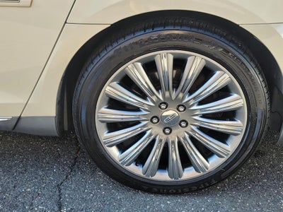 2016 Lincoln MKS Base