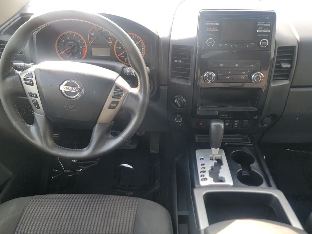 2014 Nissan Titan SV