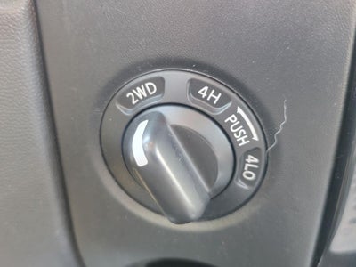 2014 Nissan Titan SV