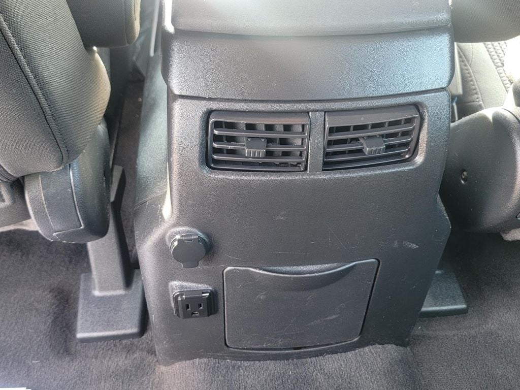 2014 Nissan Titan SV