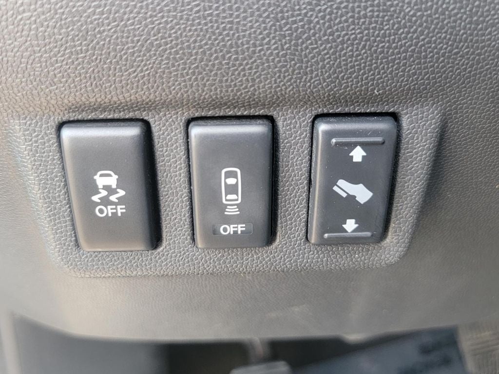 2014 Nissan Titan SV