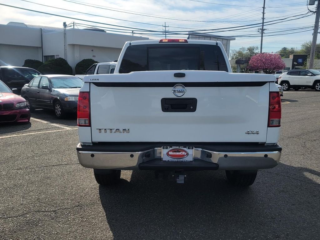2014 Nissan Titan SV