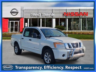 2014 Nissan Titan SV