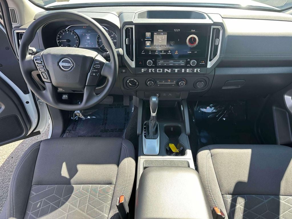 2025 Nissan Frontier SV