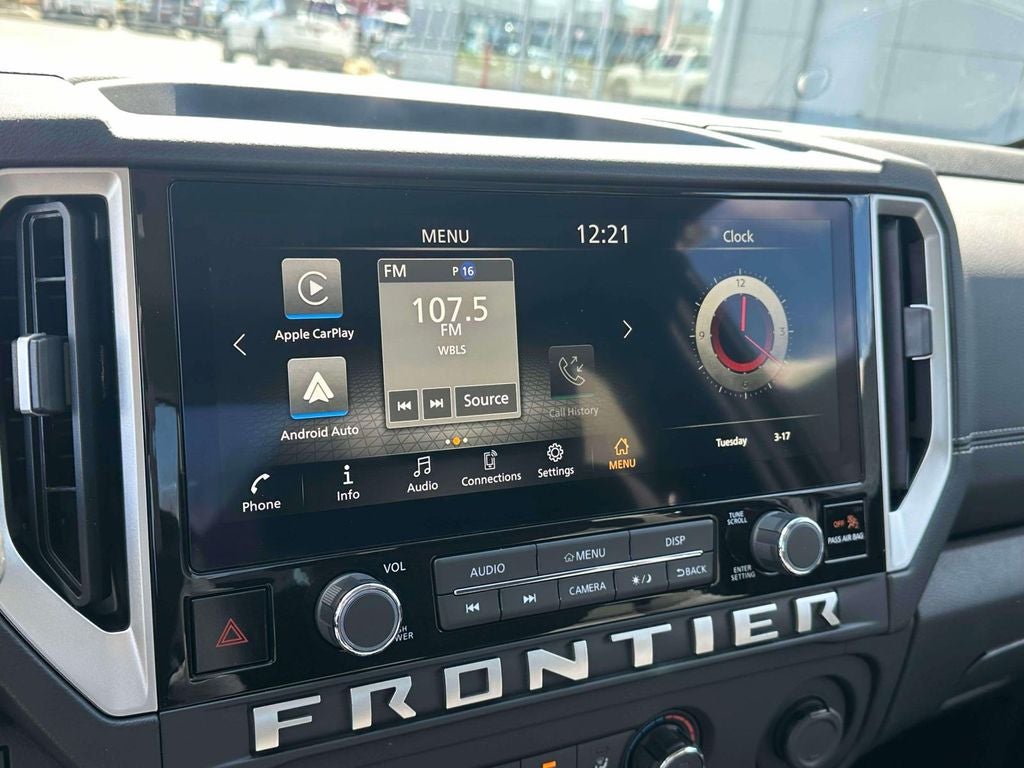 2025 Nissan Frontier SV