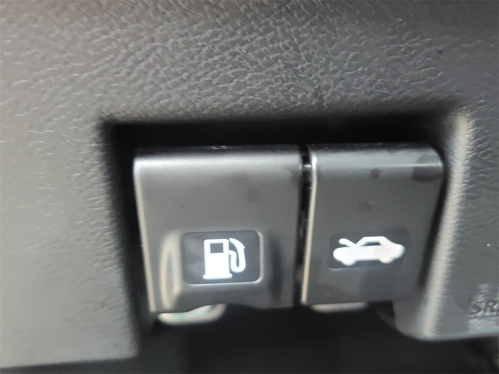 2023 Nissan Versa 1.6 SV