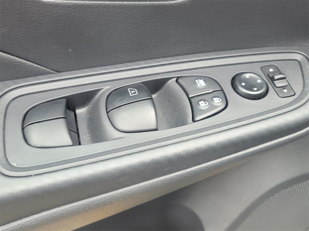 2023 Nissan Versa 1.6 SV