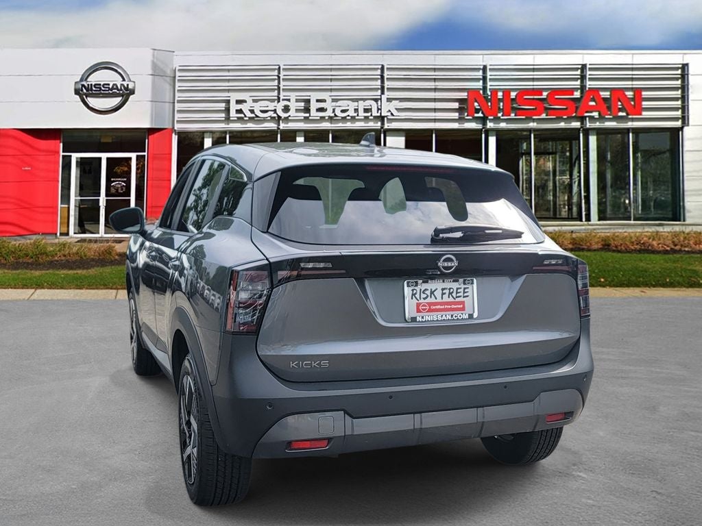 2025 Nissan Kicks SV
