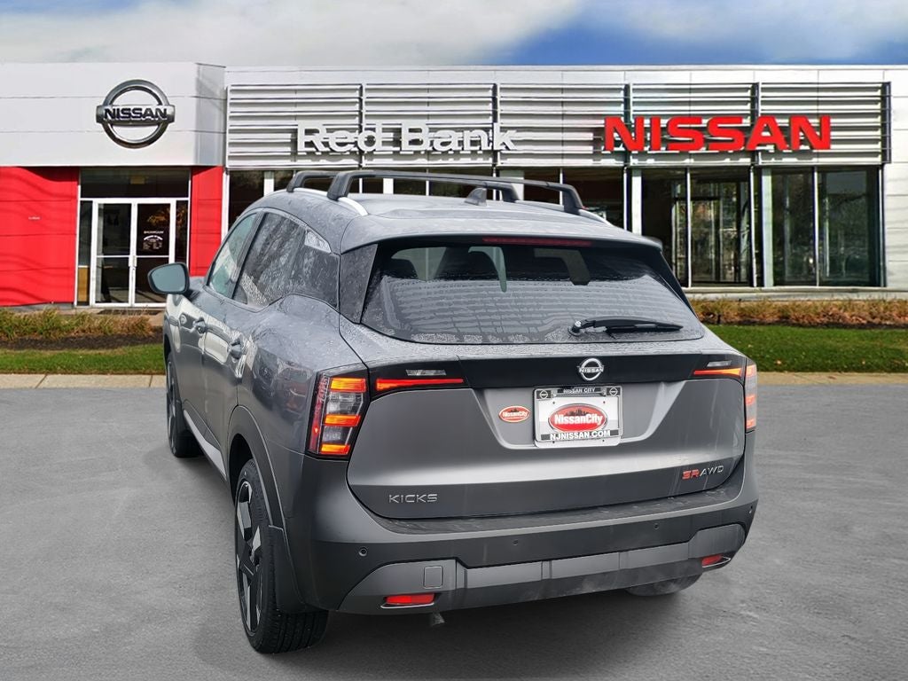 2025 Nissan Kicks SR