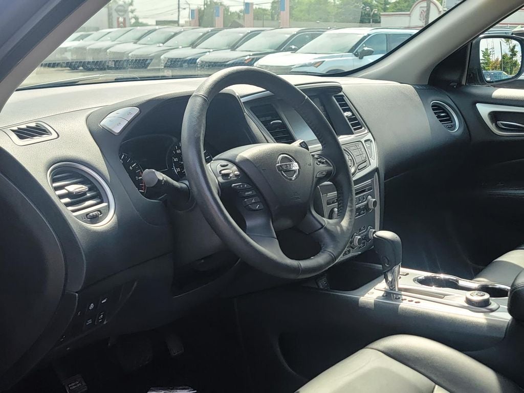 2020 Nissan Pathfinder SL