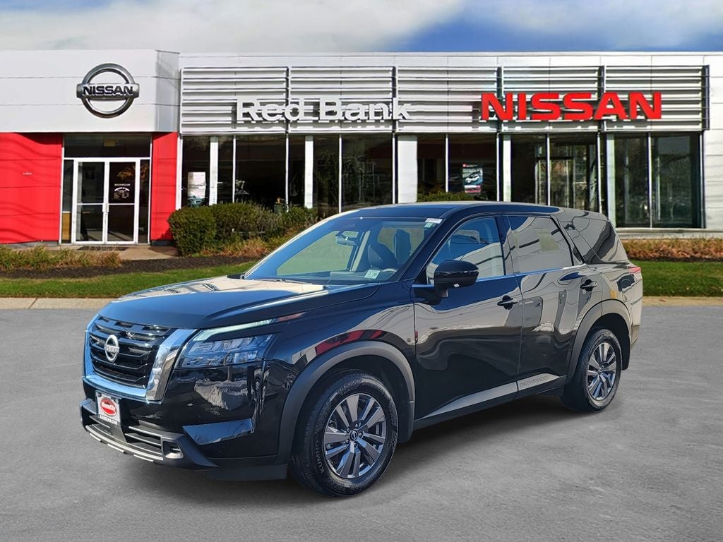 2025 Nissan Pathfinder S