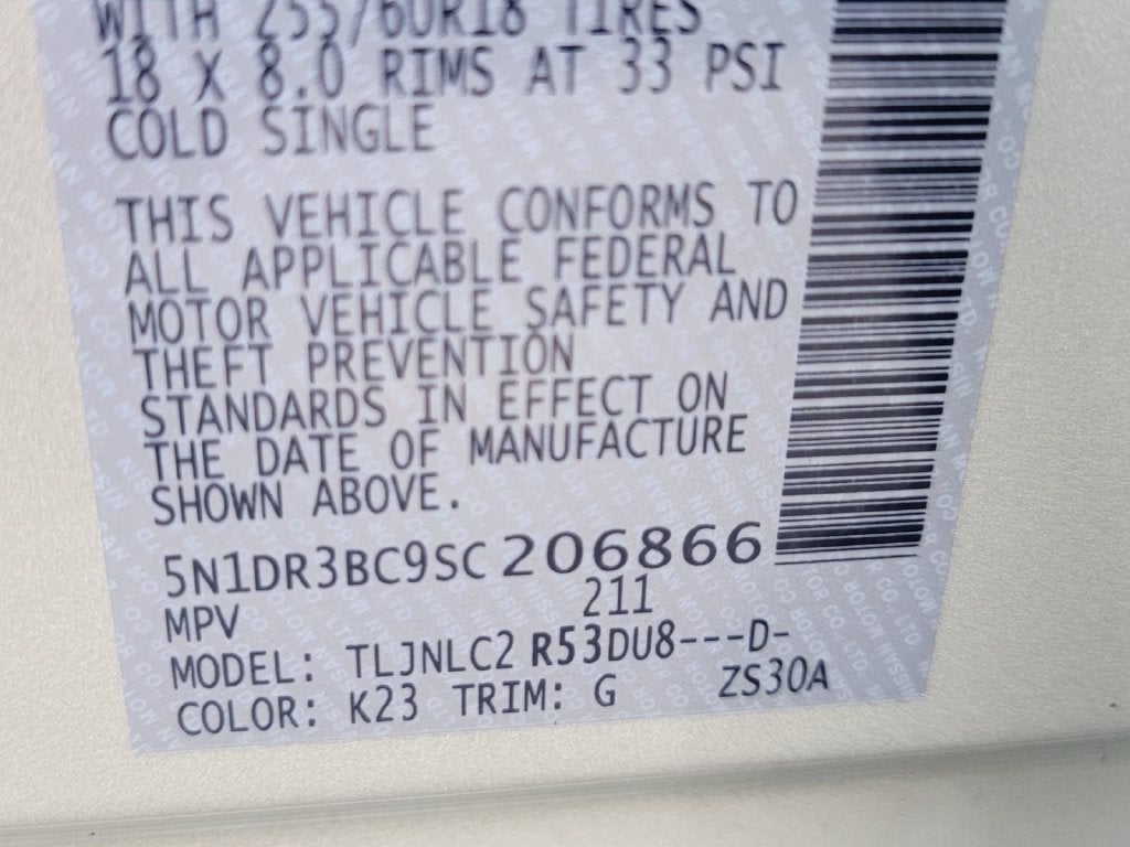 2025 Nissan Pathfinder SV