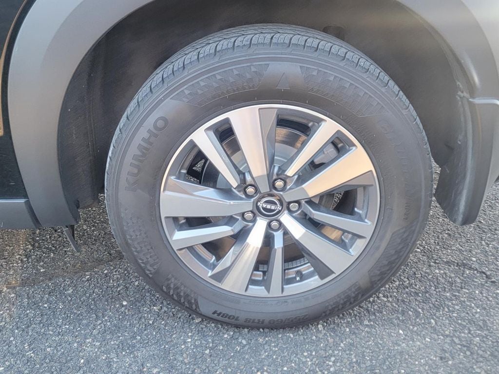 2024 Nissan Pathfinder SL