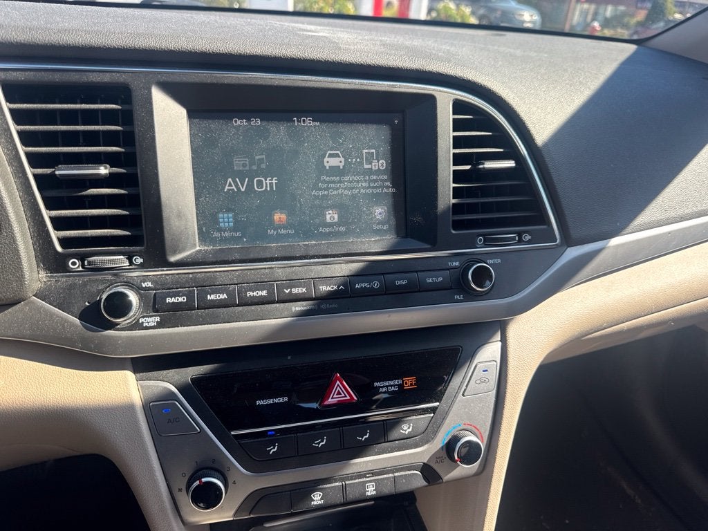 2017 Hyundai ELANTRA SE