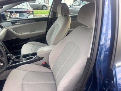 2017 Hyundai SONATA SE