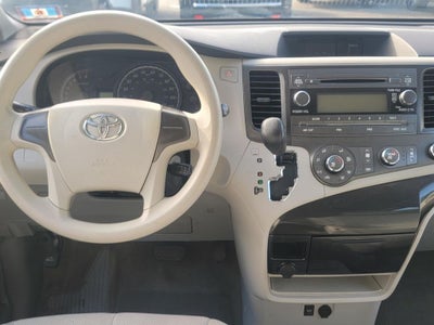 2014 Toyota Sienna L 7 Passenger