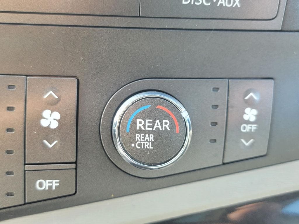 2014 Toyota Sienna L 7 Passenger