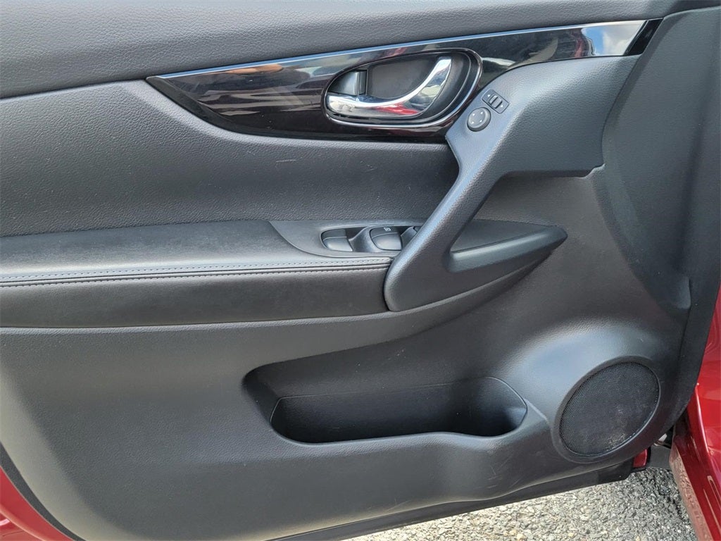 2022 Nissan Rogue Sport SV