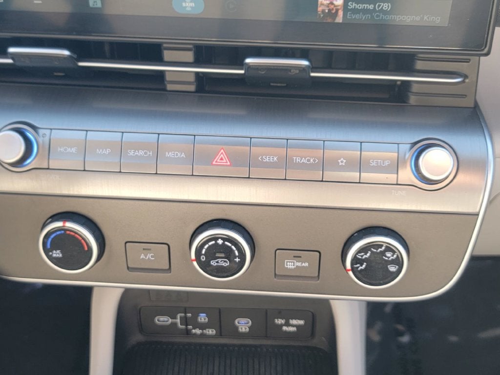2024 Hyundai KONA SE