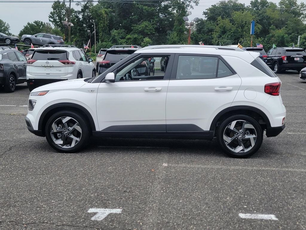 2025 Hyundai VENUE SEL
