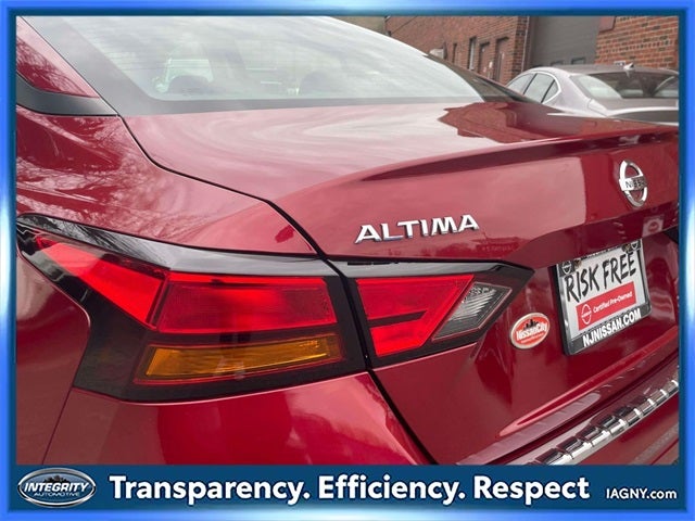 2022 Nissan Altima 2.5 SR