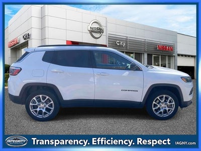 2023 Jeep Compass Latitude Lux