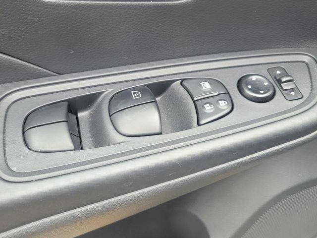 2023 Nissan Versa 1.6 SV
