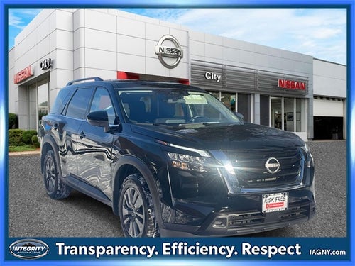 2024 Nissan Pathfinder SV