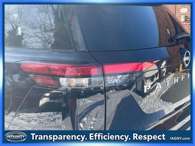 2024 Nissan Pathfinder SV