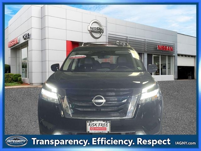 2024 Nissan Pathfinder SL