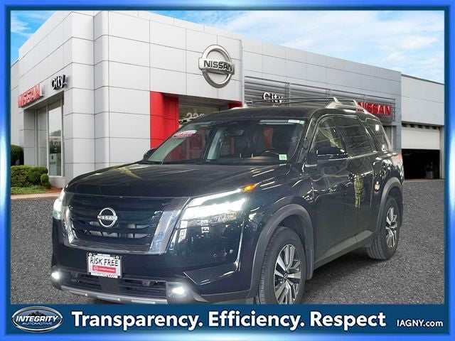 2024 Nissan Pathfinder SL