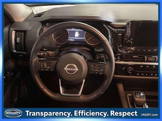 2025 Nissan Pathfinder SL 4WD