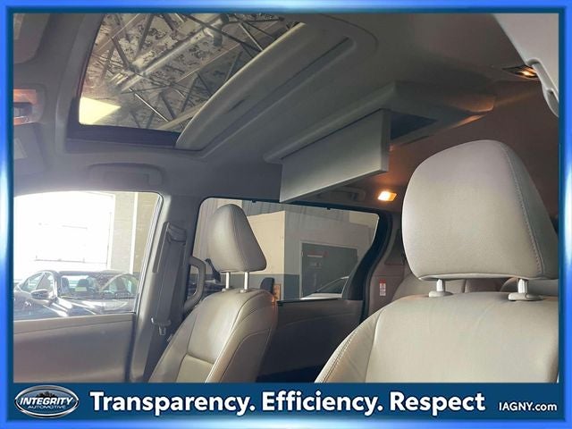 2015 Toyota Sienna XLE 7 Passenger