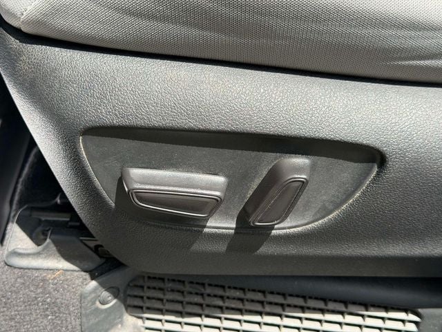 2022 Toyota Sienna LE 8 Passenger