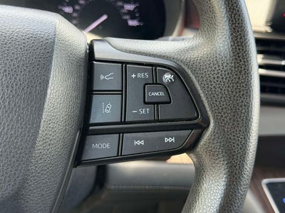 2022 Toyota Sienna LE 8 Passenger