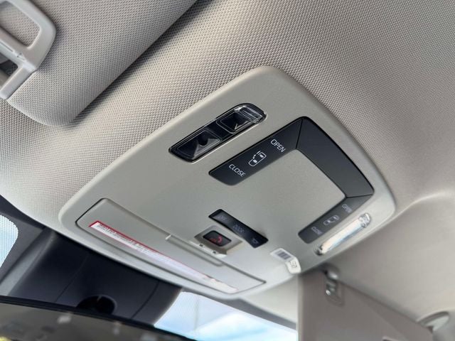 2022 Toyota Sienna LE 8 Passenger