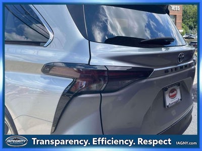 2024 Toyota Sienna XLE 8 Passenger