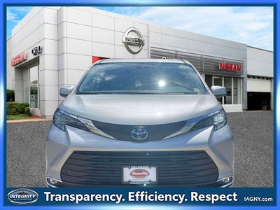 2024 Toyota Sienna XLE 8 Passenger