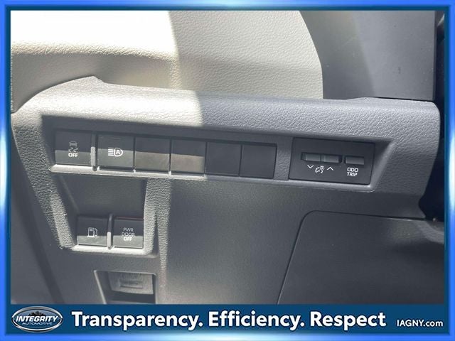 2024 Toyota Sienna XLE 8 Passenger