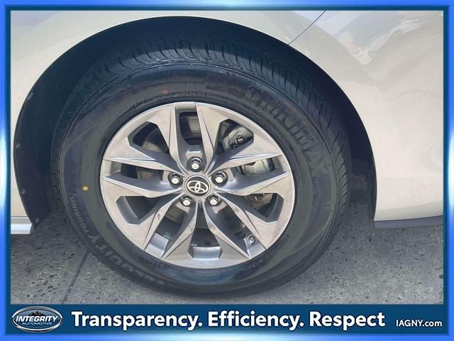 2024 Toyota Sienna XLE 8 Passenger