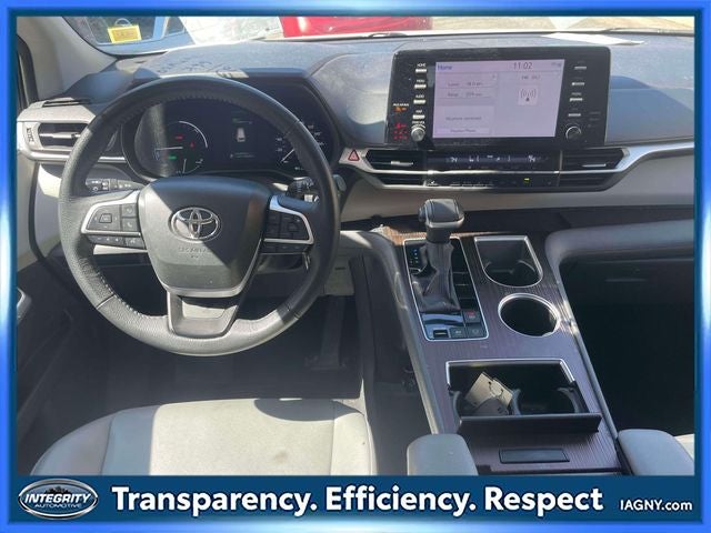 2023 Toyota Sienna XLE 8 Passenger