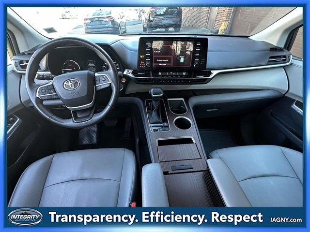 2024 Toyota Sienna XLE 8 Passenger