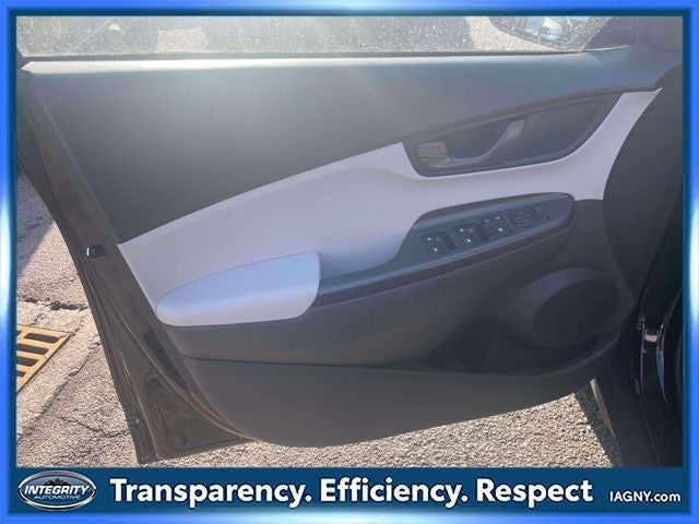 2023 Hyundai KONA SE