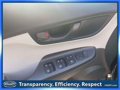 2023 Hyundai KONA SE