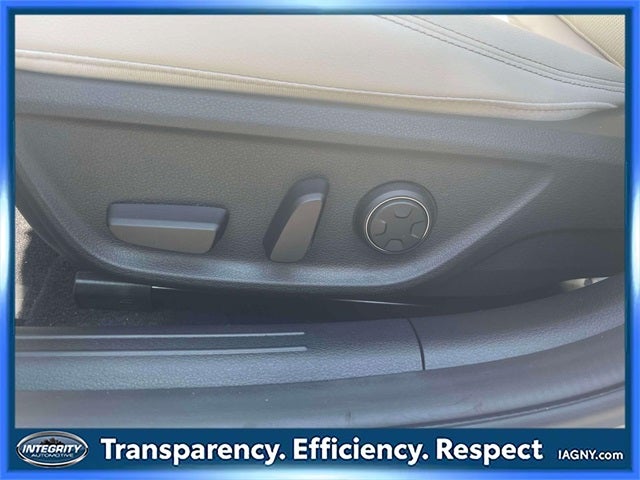 2024 Genesis G70 2.5T