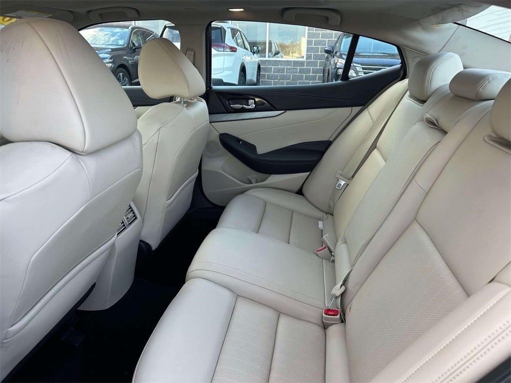 2017 Nissan Maxima SL