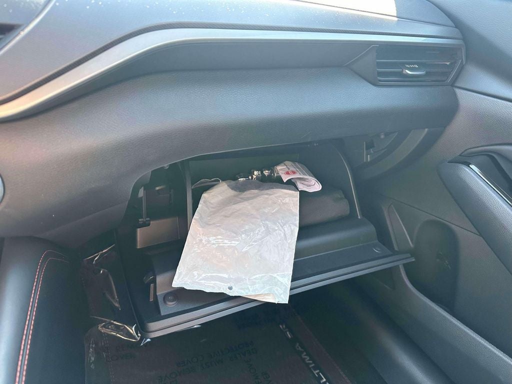 2024 Nissan Altima SR